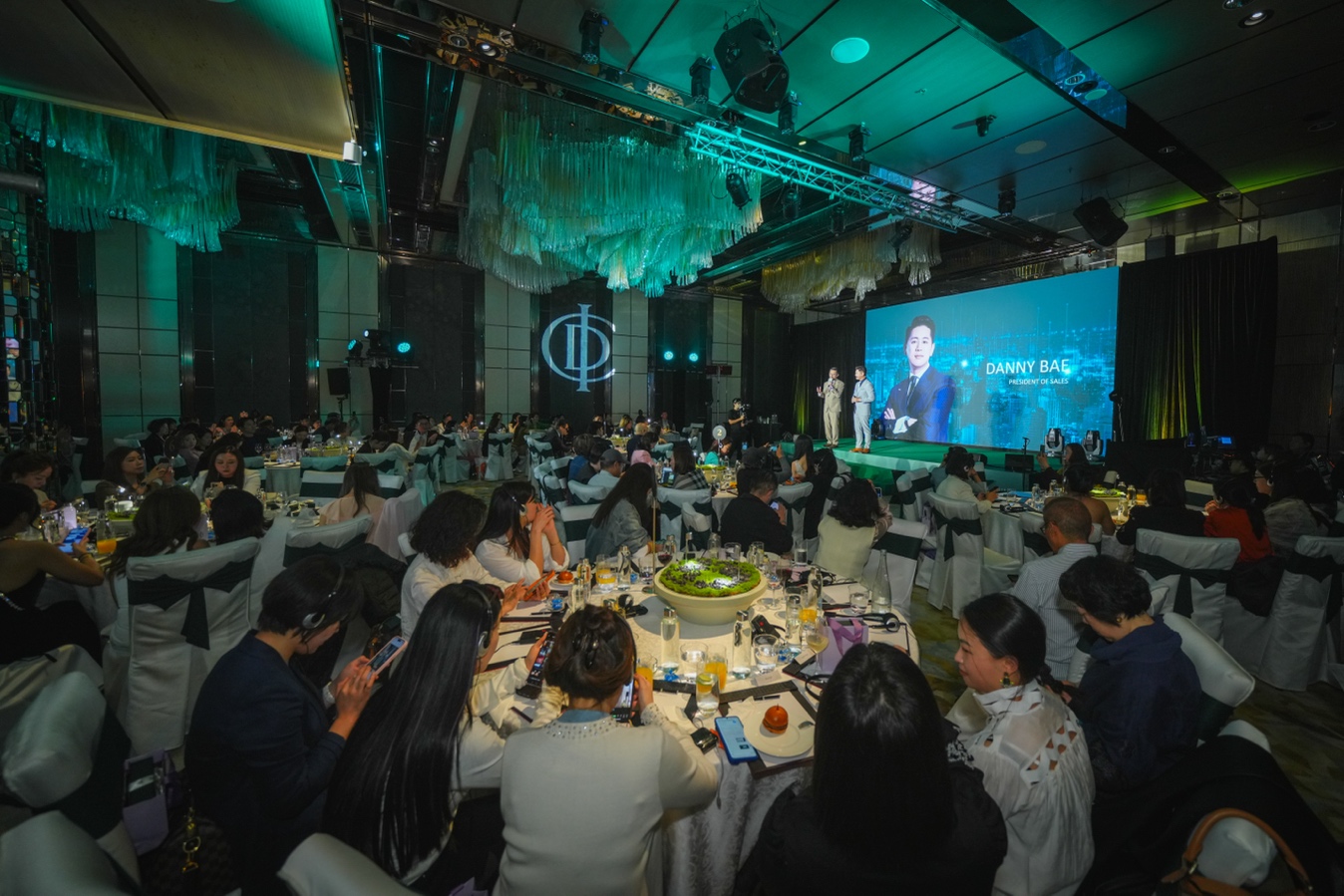 RIMAN Opening Gala Dinner with elegant stage design